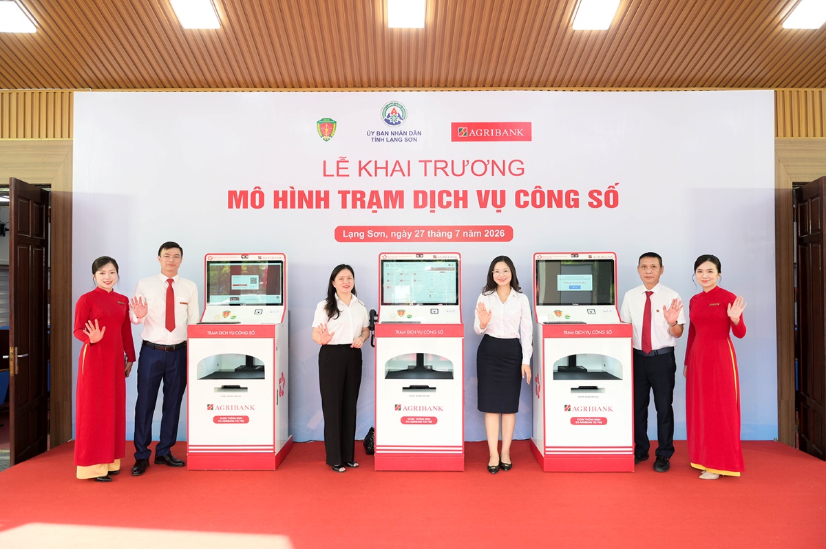 ຮູບ​ແບບ “ສະຖານີບໍ​ລິ​ການສາ​ທາ​ລະ​ນະ​​ດີ​ຈີ​ຕອນ” ຢູ່​ ລ້າງ​ເຊີນ